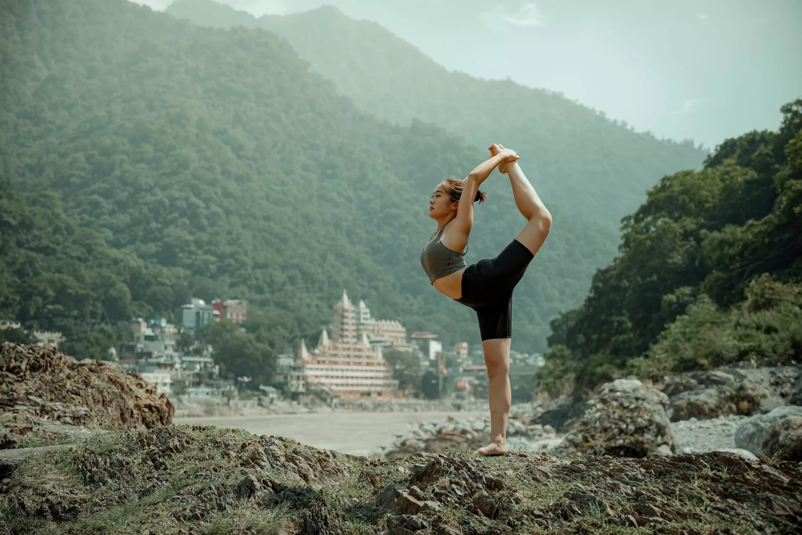 200 Hour Yoga Teacher Training in Rishikesh